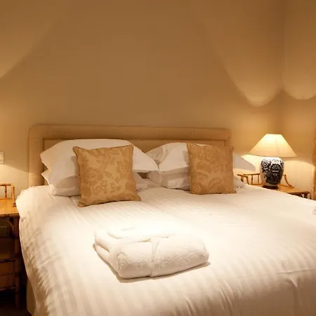 The Cavendish Arms Hotel Cartmel Room photo